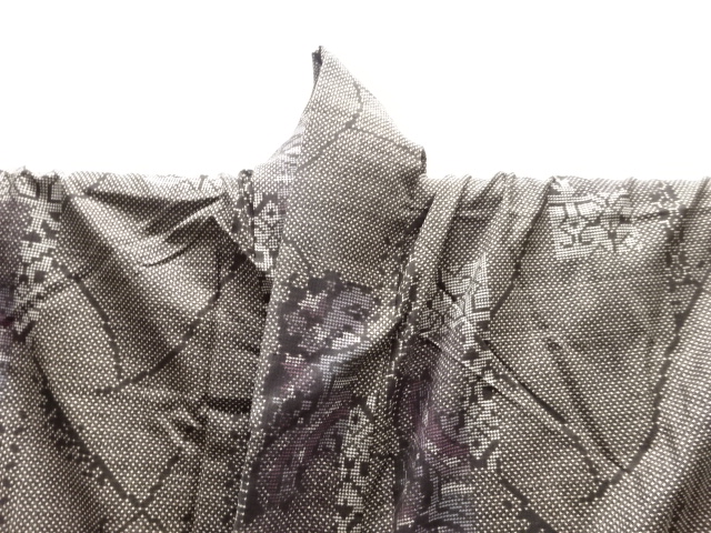  短冊に花更紗模様織り出し本場泥大島紬着物(5マルキ)